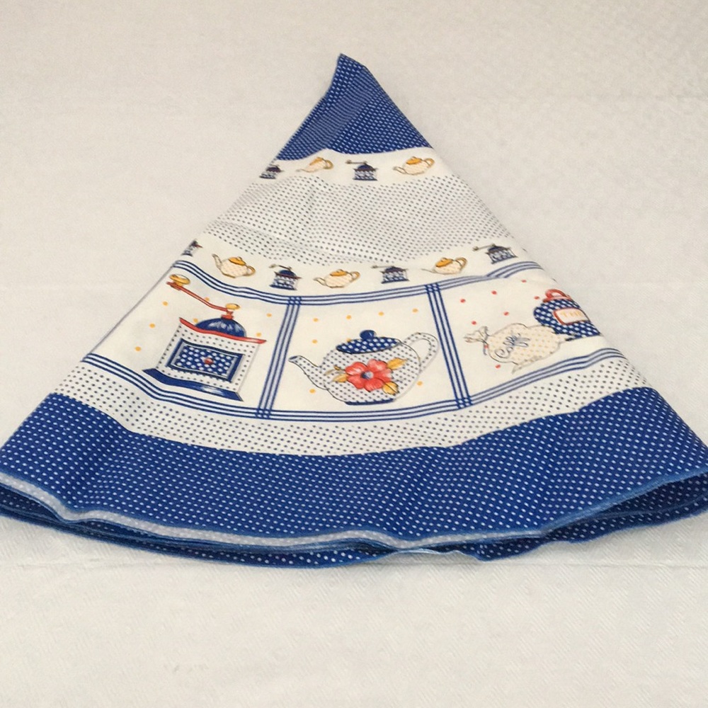 Round Linen Tablecloth & 8 Napins - Picture 2 of 7